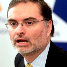 Julio-Pereira_230x230